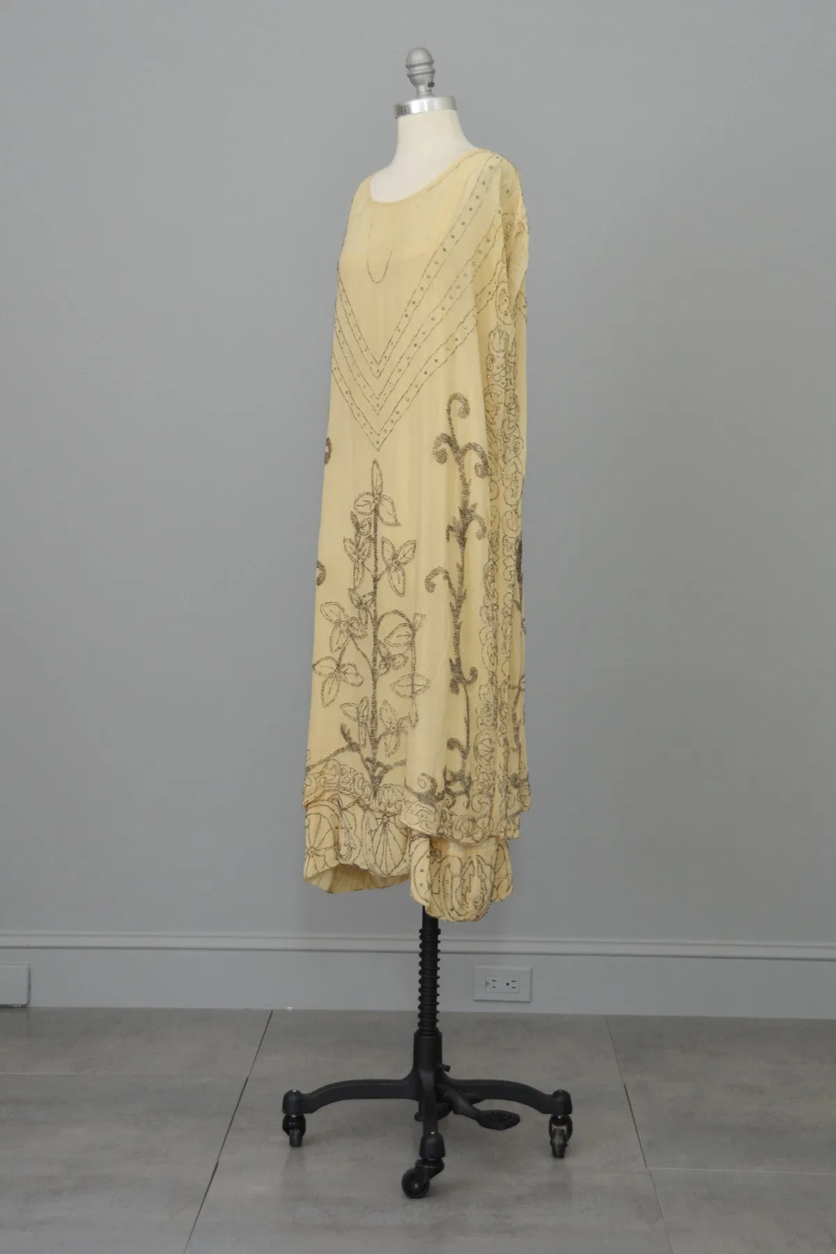 Authentic 1920s Cream Silk Beaded Two Piece Flapper Wedding Dress Tunic