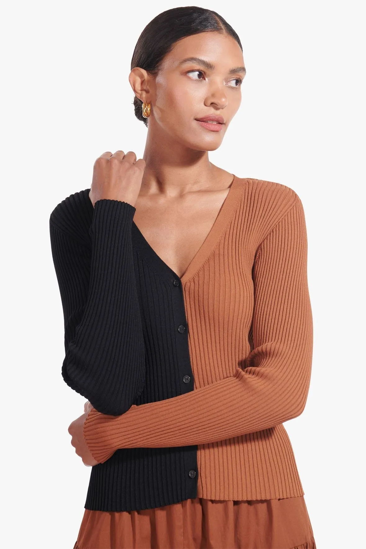 CARGO SWEATER | TAN BLACK