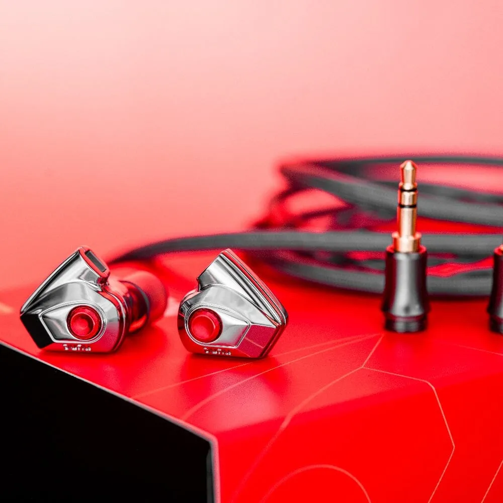 DUNU Titan S2 Dual-Chamber & Magnetic Circuit Dynamic Driver In-Ear Earphones