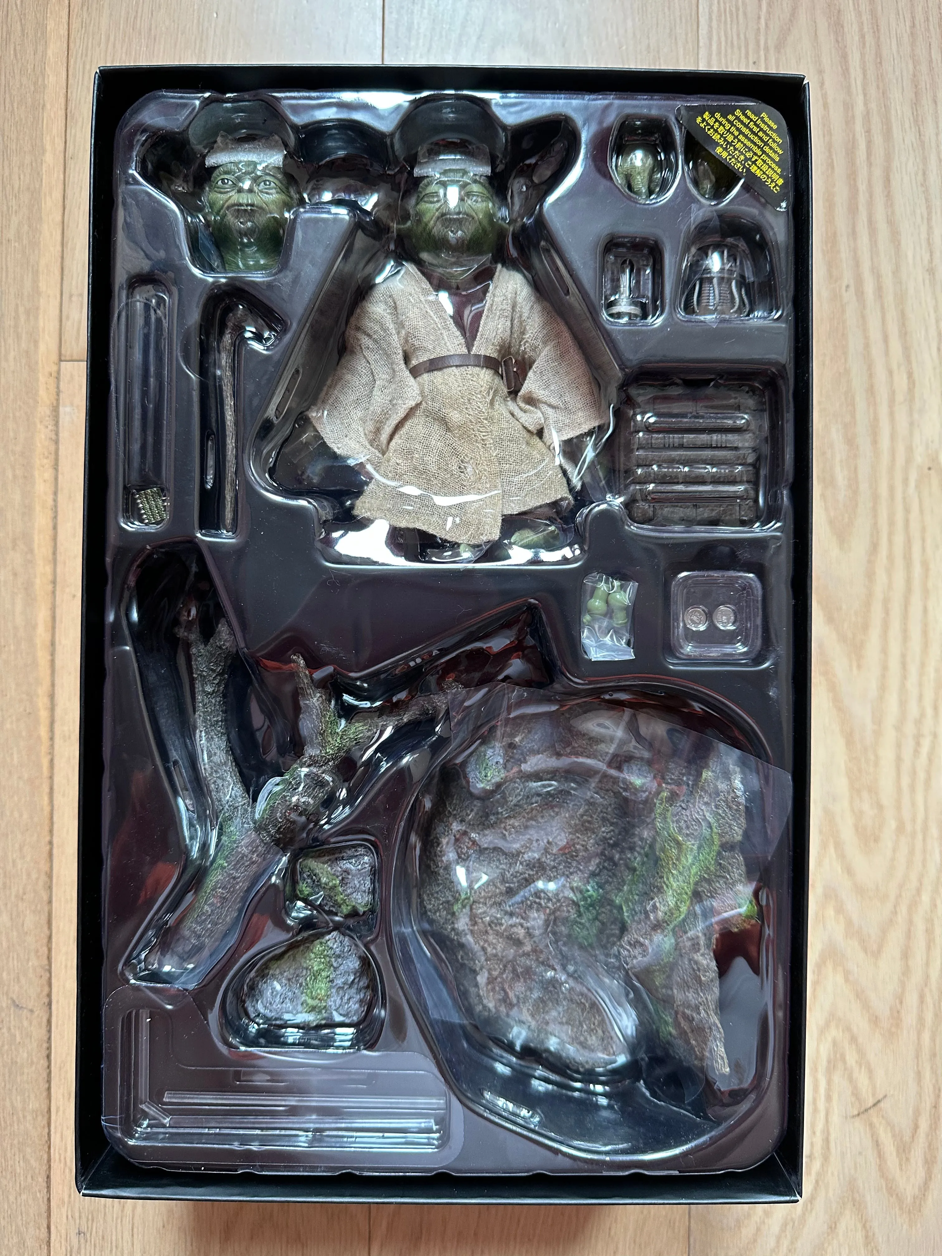 Hottoys Hot Toys 1/6 Scale MMS369 MMS 369 Star Wars Episode V The Empire Strikes Back - Yoda Action Figure OPEN