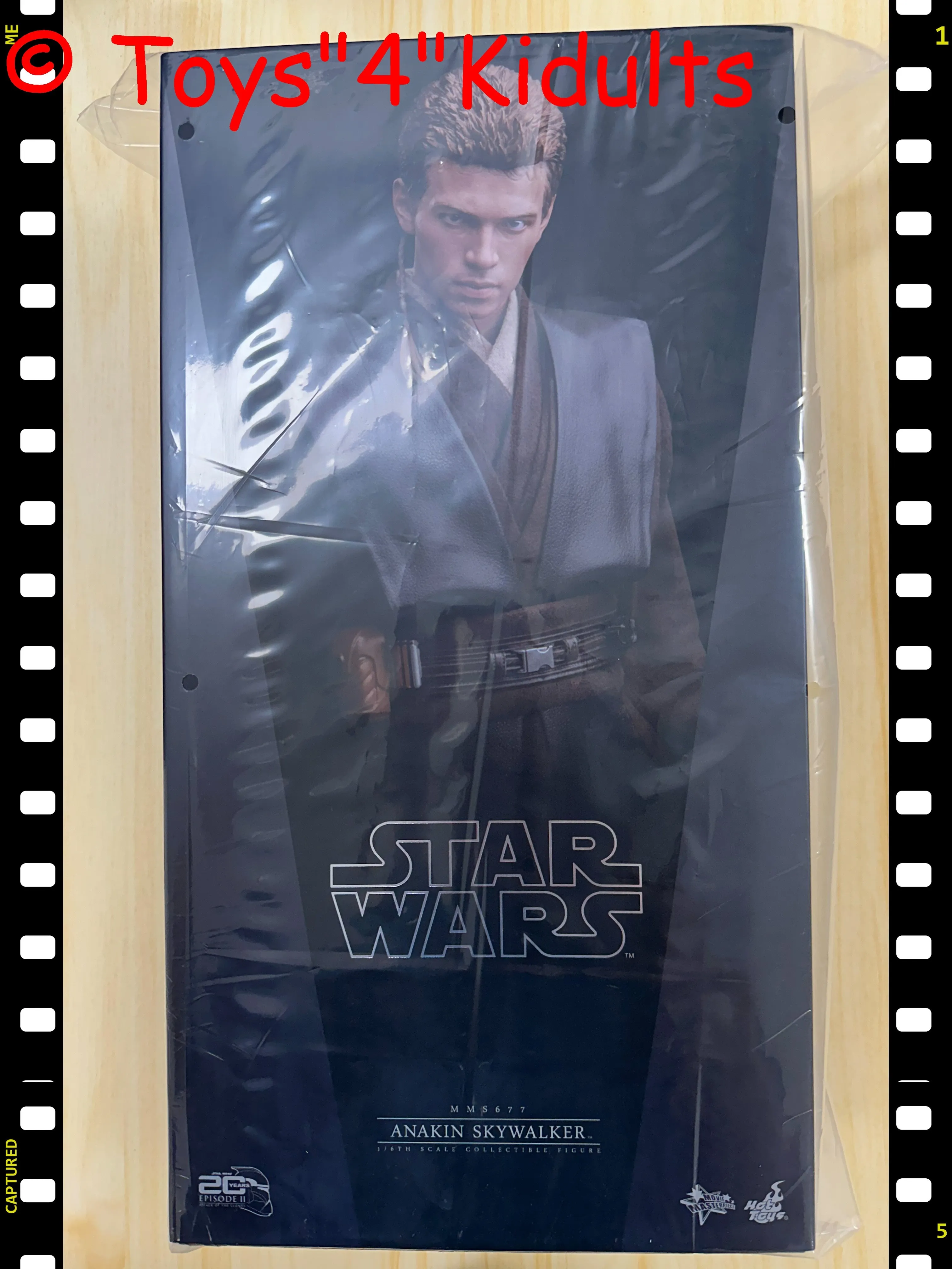 Hottoys Hot Toys 1/6 Scale MMS677 MMS 677 Star Wars Episode II Attack of the Clones - Anakin Skywalker Action Figure NEW