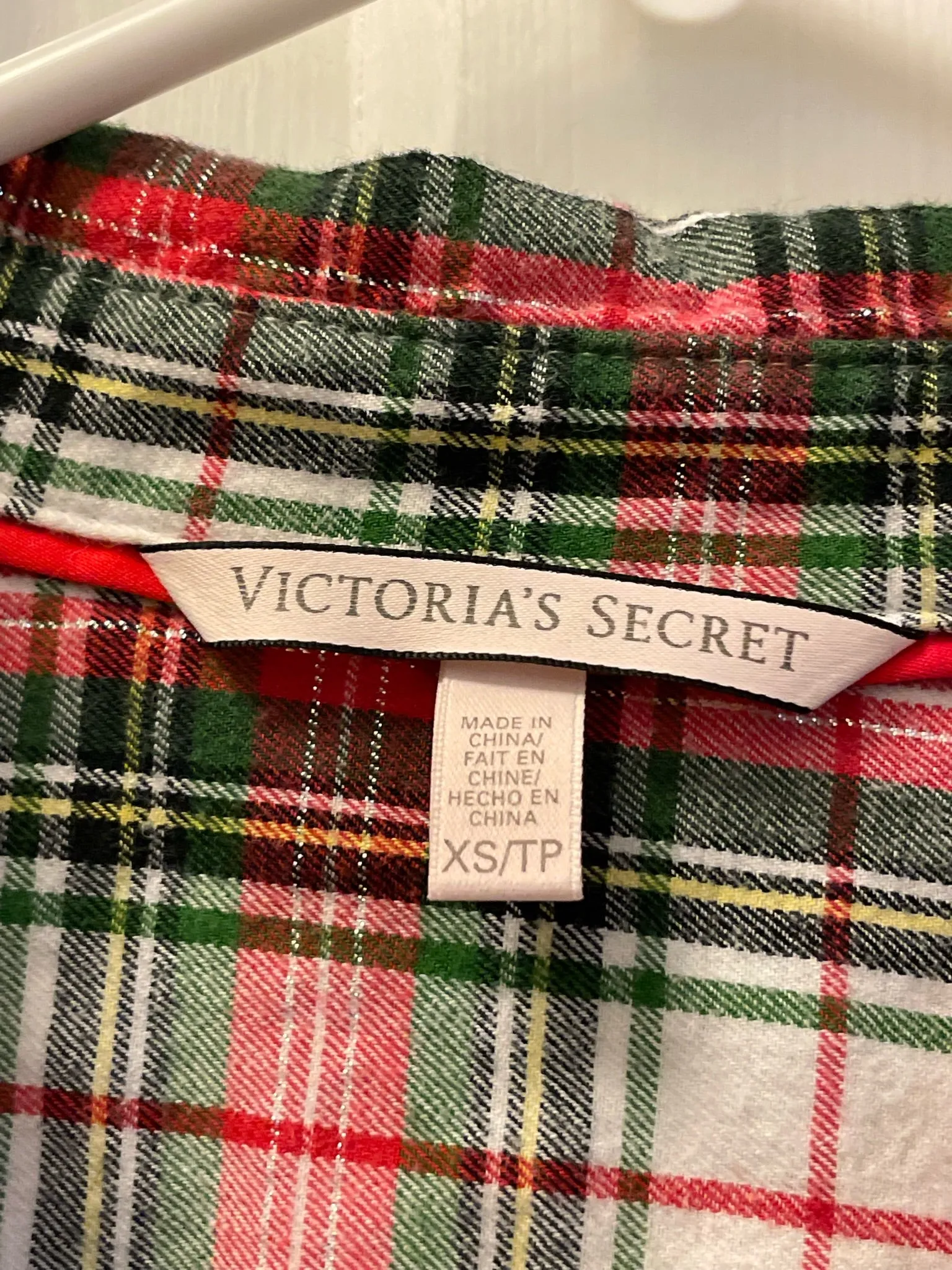 <€€ Womens/Juniors XSmall Victoria’s Secret Red Green Plaid Long Sleeve Flannel Shirt