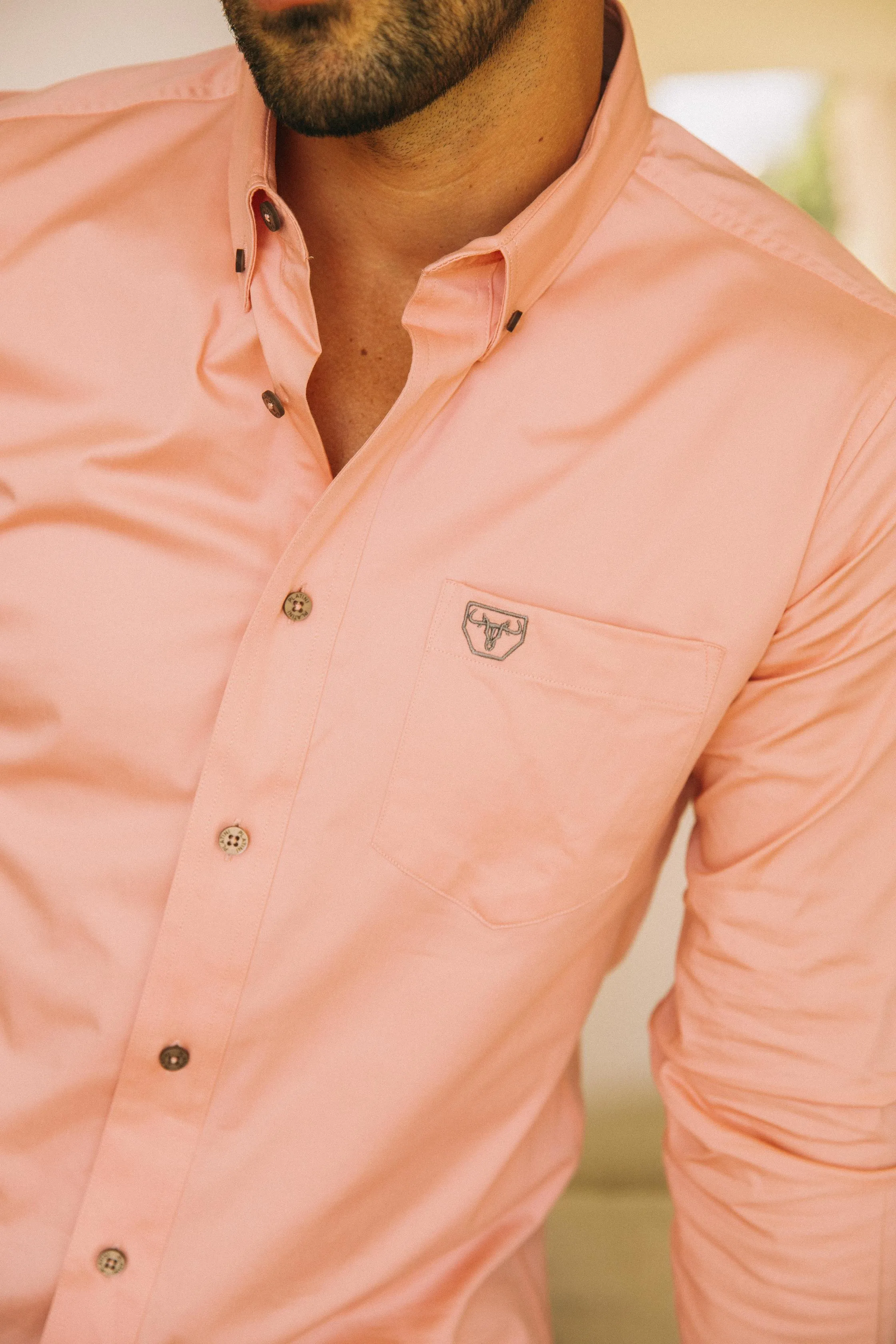 Men’s Single Pocket Logo Modern Fit Stretch Dress Shirt - Pink