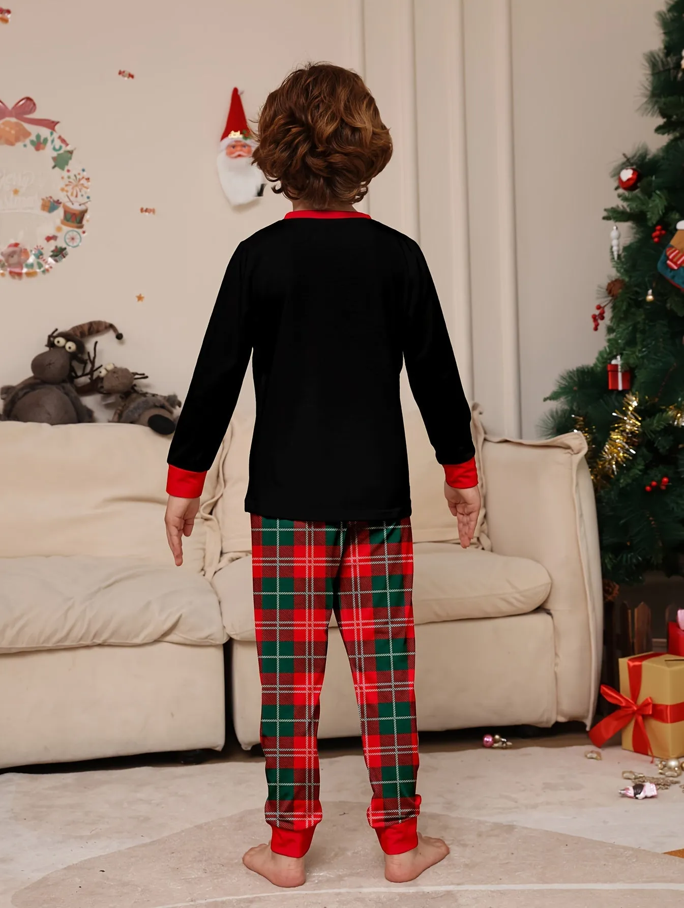 Youngsters' Cozy Christmas Pajama Set - Flame-Resistant, Long Sleeve & Plaid Pants with Festive Print for Boys and Girls, Perfect for Fall/Winter